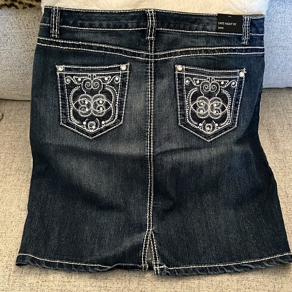 NWT Nine West crystal accent denim skirt, size 12